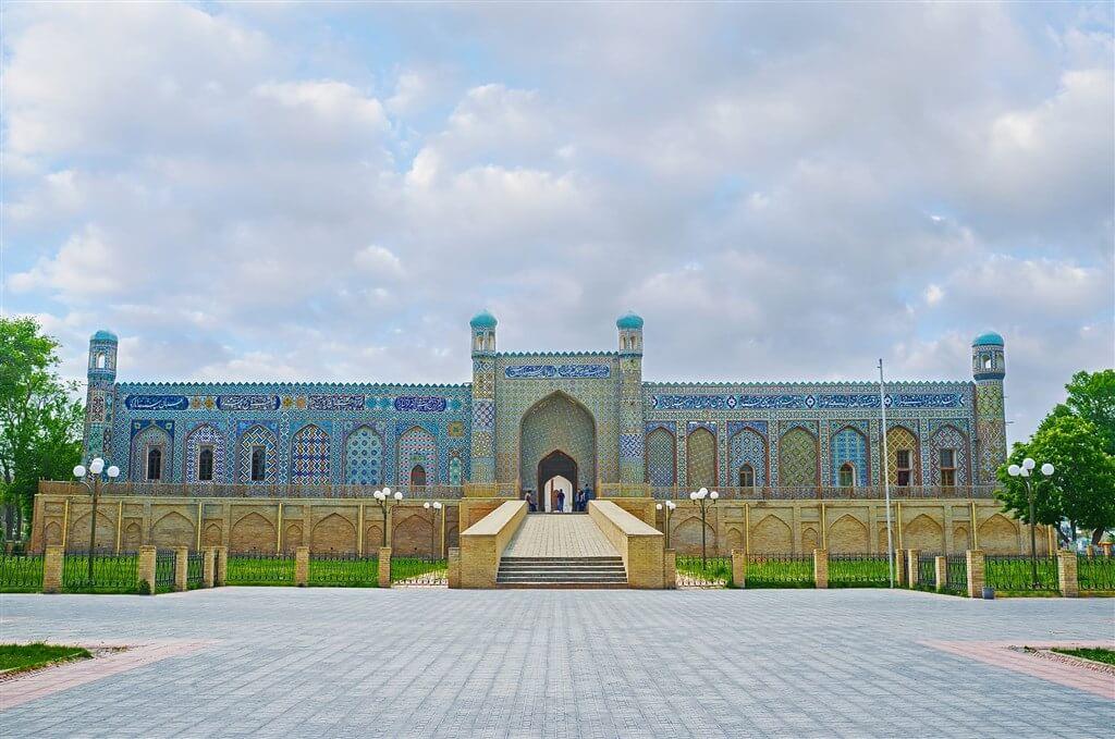 Cung điện Khudayar Khan